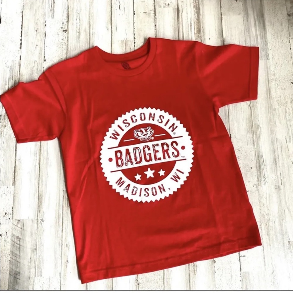 Wisconsin Badgers Tee Size
Youth M